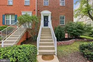 1728 Derrs Square E, Frederick, MD 21701 - Photo 3