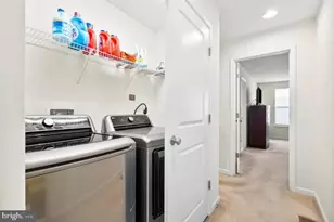 8481 Hedwig Ln, Frederick, MD 21704 - Photo 11