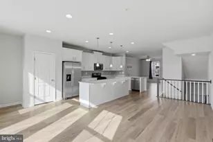 5818 Imperial Dr, Frederick, MD 21703 - Photo 3