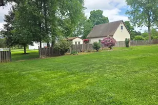 2414 Doubs Ct, Adamstown, MD 21710 - Photo 5