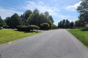 7601 San-Di-Gan Dr, Frederick, MD 21702 - Photo 9