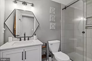7014 Allington Manor Cir E, Frederick, MD 21703 - Photo 11