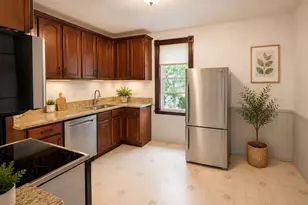 8 N Virginia Ave, Brunswick, MD 21716 - Photo 3
