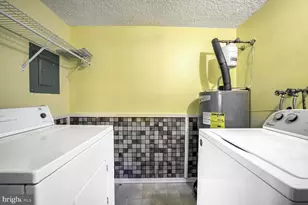 995 Heather Ridge Dr, Frederick, MD 21702 - Photo 15