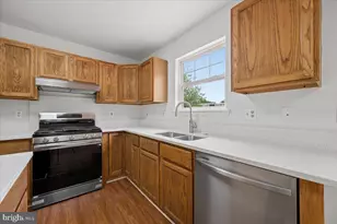 442 Blossom Ln, Frederick, MD 21701 - Photo 13