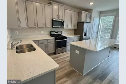 201 Pomegranate Lane, Frederick, MD 21701 - Photo 5