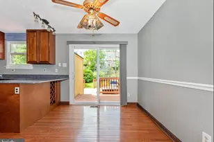 381 W Thornhill, Frederick, MD 21703 - Photo 9
