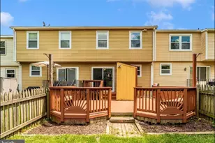 381 W Thornhill, Frederick, MD 21703 - Photo 13
