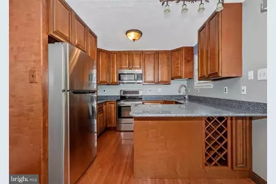 381 W Thornhill, Frederick, MD 21703 - Photo 7