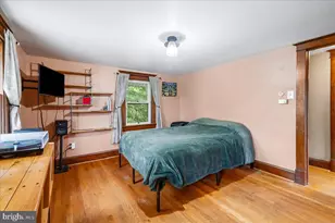 11 E H St, Brunswick, MD 21716 - Photo 17