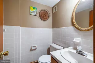 11 E H St, Brunswick, MD 21716 - Photo 9