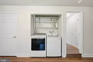 18 Victoria Square, Frederick, MD 21702 - Photo 5