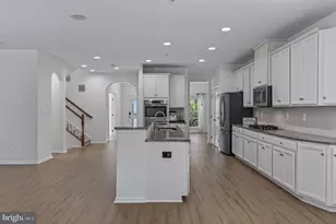1423 Village Green Way, Brunswick, MD 21716 - Photo 17