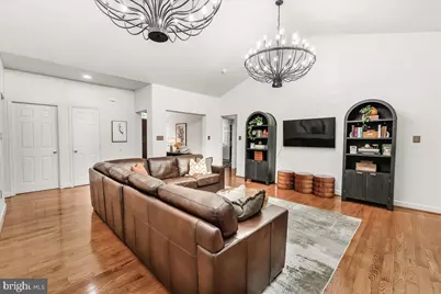9726 Woodcliff Court, New Market, MD 21774 - Photo 7