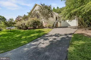 9726 Woodcliff Ct, New Market, MD 21774 - Photo 1