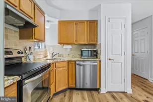 9245 Ridgefield Cir, Frederick, MD 21701 - Photo 13
