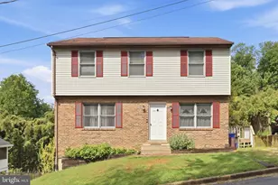 11 W E St, Brunswick, MD 21716 - Photo 1