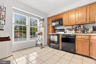 7992 Windsail Ct, Frederick, MD 21701 - Photo 3