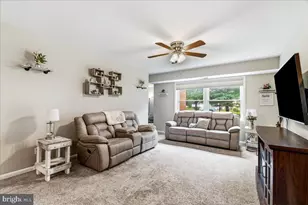 200 Chapel Ct, Walkersville, MD 21793 - Photo 3