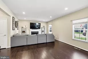 1221 Long Farm Ln, Brunswick, MD 21716 - Photo 5