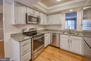 6449 Tarrington Ct, Frederick, MD 21703 - Photo 9