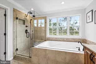 7035 Allington Manor Cir E, Frederick, MD 21703 - Photo 23