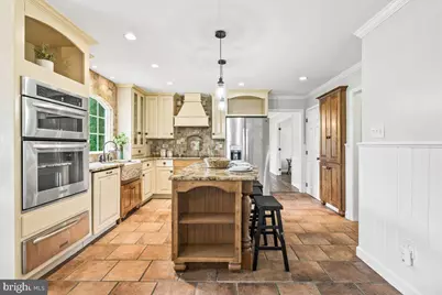 7035 Allington Manor Circle E, Frederick, MD 21703 - Photo 11
