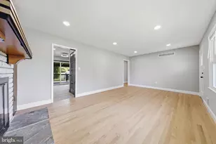 3887 Shadywood Dr, Jefferson, MD 21755 - Photo 5