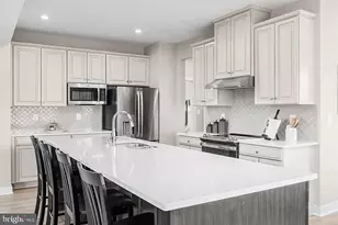 2202 Campbell Hill Wy, Frederick, MD 21702 - Photo 5