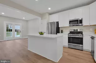 9621 Atterbury Ln, Frederick, MD 21704 - Photo 11