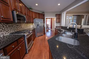 1001 Sutter Ln, Oakland, MD 21550 - Photo 9