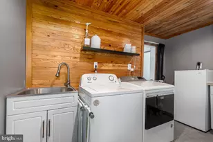 207 Shenandoah Ave, Loch Lynn, MD 21550 - Photo 31