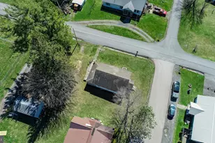 422 Maple Ave, Oakland, MD 21550 - Photo 3