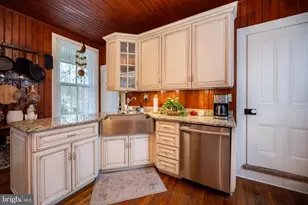 215 H St, Mountain Lake Park, MD 21550 - Photo 31