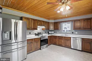 512 Roanoke Ave, Oakland, MD 21550 - Photo 17