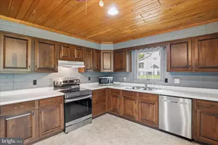 512 Roanoke Ave, Oakland, MD 21550 - Photo 19