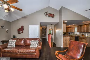 305 Lake Pointe Dr, Mc Henry, MD 21541 - Photo 11