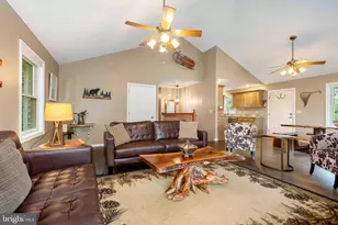 305 Lake Pointe Dr, Mc Henry, MD 21541 - Photo 9