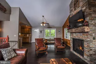 305 Lake Pointe Dr, Mc Henry, MD 21541 - Photo 7