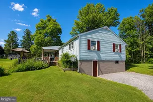 210 F St, Mountain Lake Park, MD 21550 - Photo 3