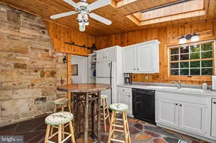1106 Rock Lodge Rd, Mc Henry, MD 21541 - Photo 9