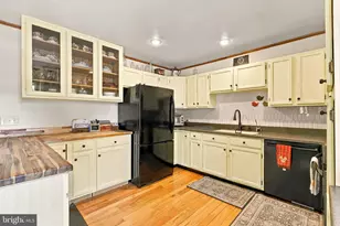 7 Little Pond Ln, Frostburg, MD 21532 - Photo 11