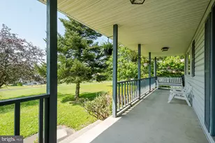 723 Kings Ct, Mountain Lake Park, MD 21550 - Photo 3