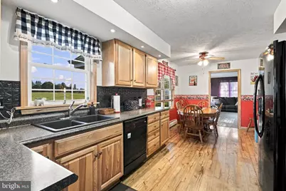 601 Pocahontas Street, Mountain Lake Park, MD 21550 - Photo 9