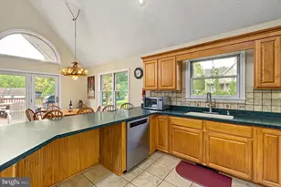 205 Lake Pointe Dr, Mc Henry, MD 21541 - Photo 7