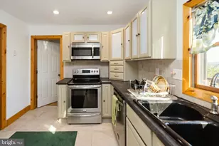 1050 Christopher Way, Oakland, MD 21550 - Photo 17