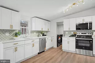 4035 Sharilyn Dr, Abingdon, MD 21009 - Photo 13