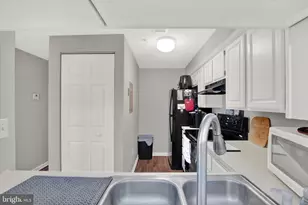 200 Oak Leaf Cir, Abingdon, MD 21009 - Photo 7