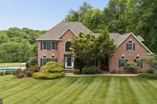 813 Saint Ann Dr, Street, MD 21154 - Photo 3