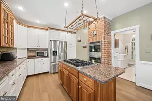 813 Saint Ann Dr, Street, MD 21154 - Photo 15
